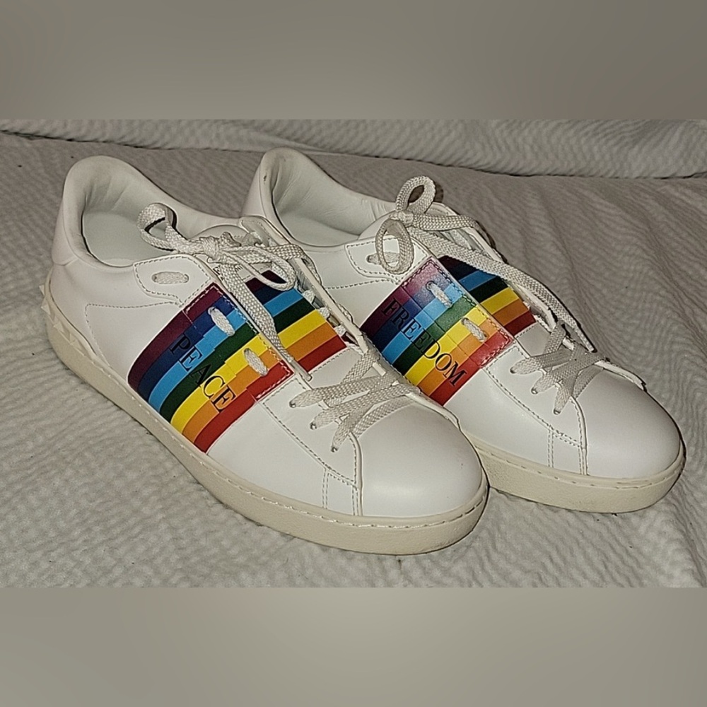Valentino Garavani White Leather Rainbow Stripes Studded Sneakers Size 40 US 9.5